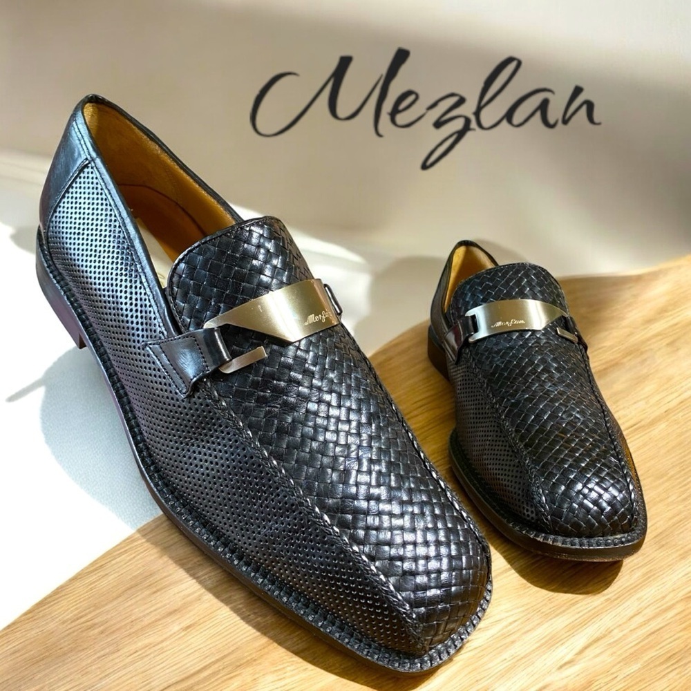 Mezlan-Men’s 8W basket weave leather loafer w/silver logo plate. Exc preowned!